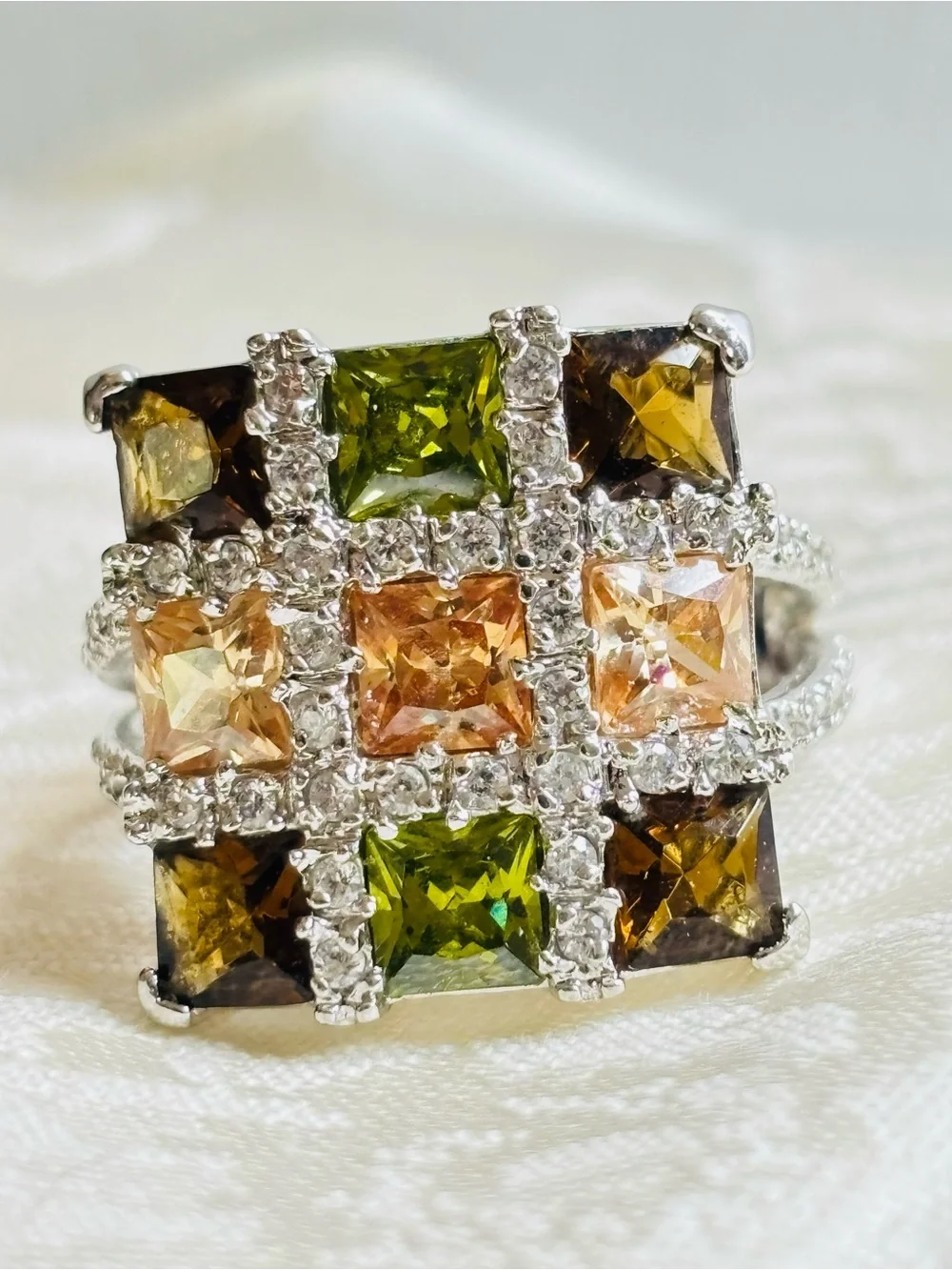 Elegant Crystal Cluster Cocktail Statement Ring Rhinestones Size 10